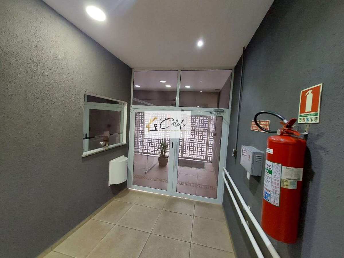 Apartamento para alugar em São Paulo, Campos Elíseos, com 1 quarto, 40m² - Calefi Imóveis