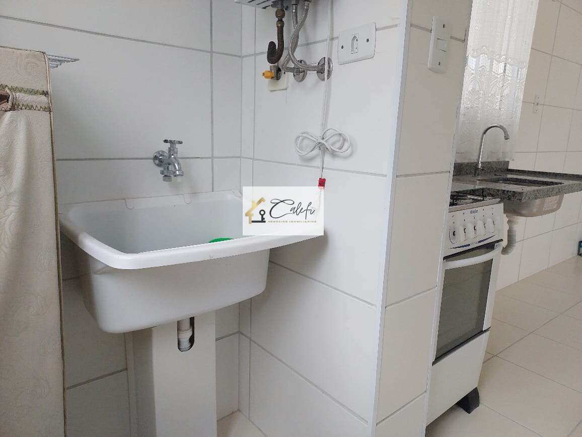 Apartamento para alugar em São Paulo, Campos Elíseos, com 1 quarto, 40m² - Calefi Imóveis