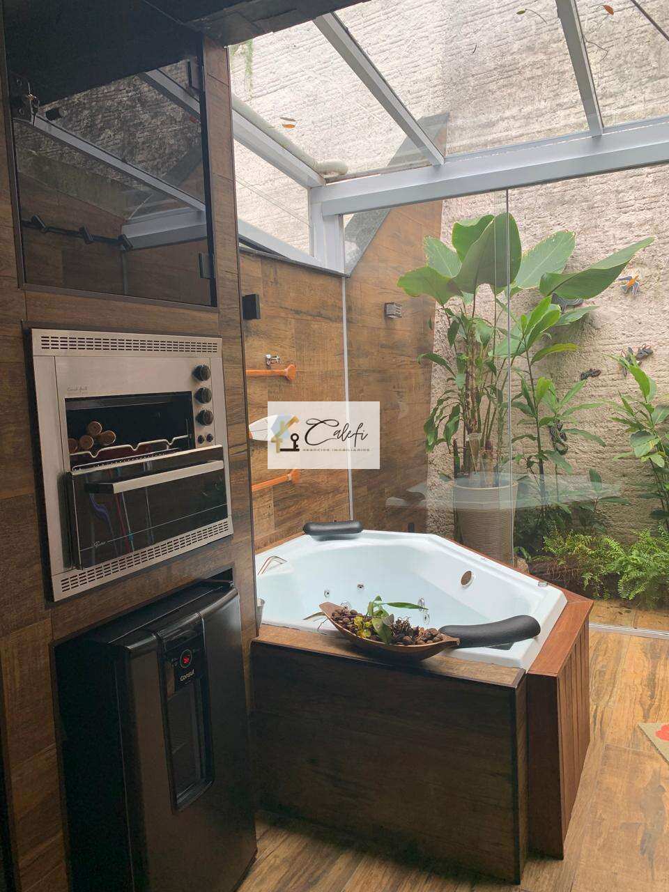 Casa à venda em São Paulo, Horto Florestal, com 2 quartos, 74m² - Calefi Imóveis