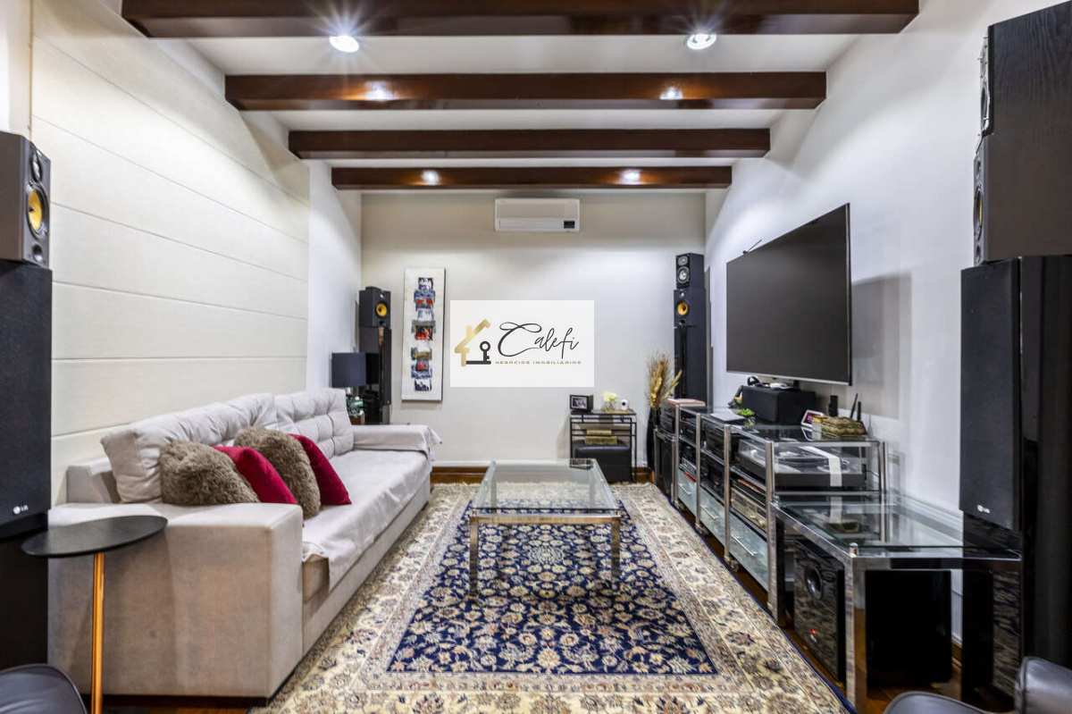 Casa à Venda no Bairro Pacaembu - Calefi Imóveis