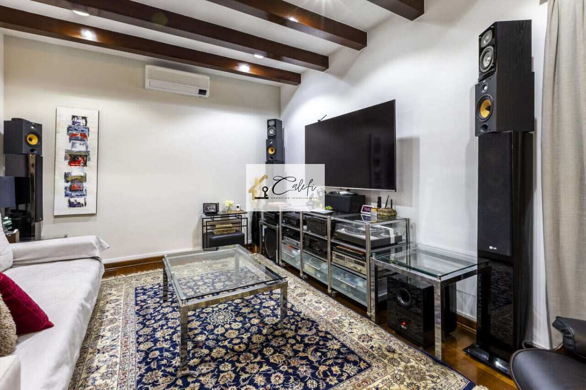 Casa à Venda no Bairro Pacaembu - Calefi Imóveis