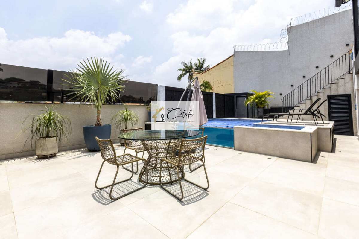 Casa à Venda no Bairro Pacaembu - Calefi Imóveis
