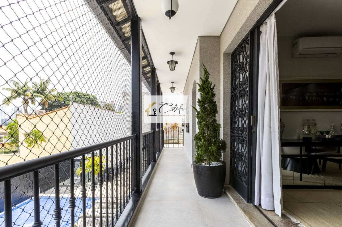 Casa à Venda no Bairro Pacaembu - Calefi Imóveis