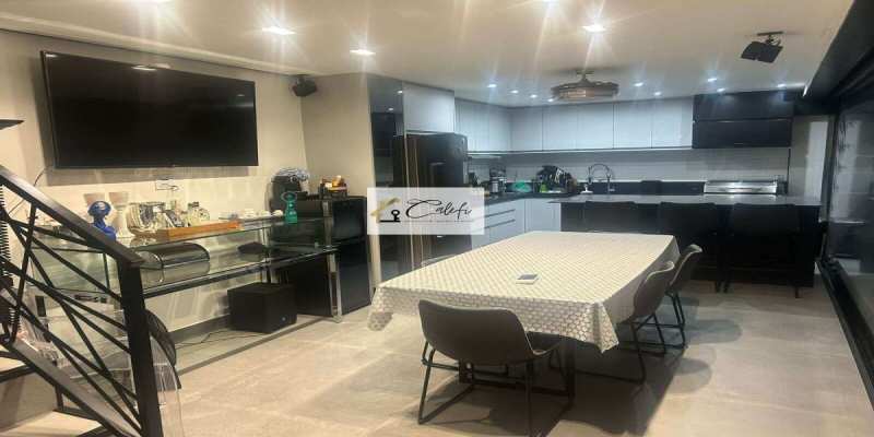 Casa à Venda no Bairro Pacaembu - Calefi Imóveis