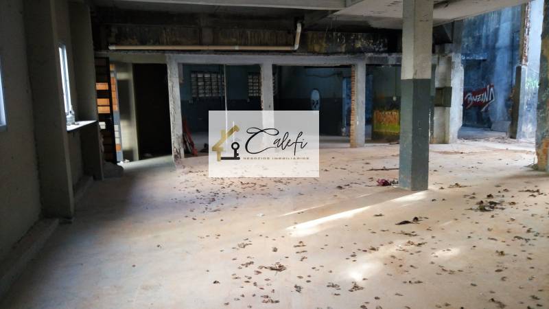 Ponto Comercial, 1900m² em São Paulo, Cambuci - Calefi Imóveis