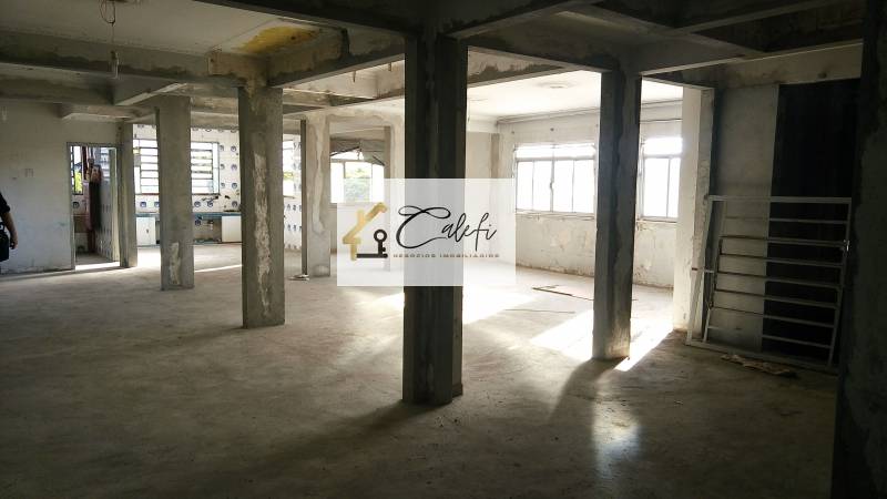Ponto Comercial, 1900m² em São Paulo, Cambuci - Calefi Imóveis