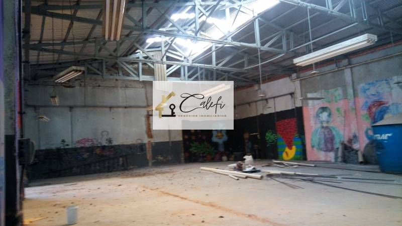 Ponto Comercial, 1900m² em São Paulo, Cambuci - Calefi Imóveis
