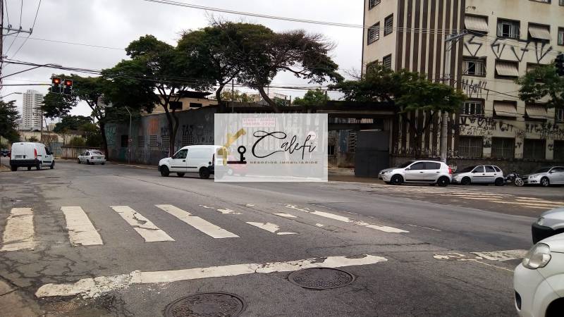 Ponto Comercial, 1900m² em São Paulo, Cambuci - Calefi Imóveis
