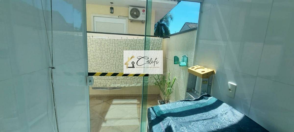 Sobrado em condomínio à venda em São Paulo, Vila Albertina, com 4 quartos, 358m² - Calefi Imóveis