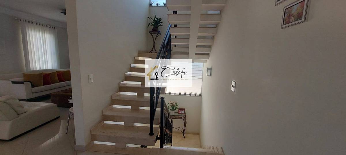 Sobrado em condomínio à venda em São Paulo, Vila Albertina, com 4 quartos, 358m² - Calefi Imóveis