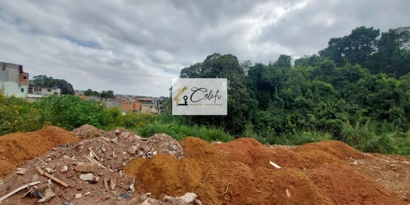 Terreno para implantação de HIS próximo a Estação de Trem Guaianases - Calefi Imóveis