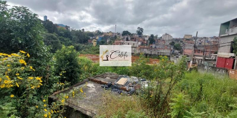 Terreno para implantação de HIS próximo a Estação de Trem Guaianases - Calefi Imóveis