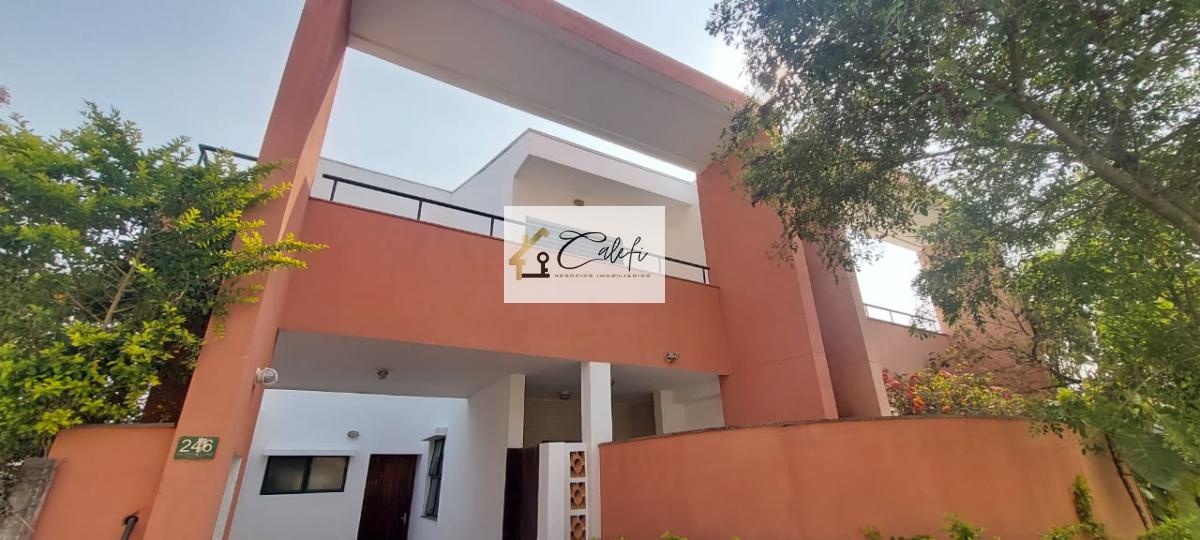 Casa de condomínio para alugar em Cotia, Jardim Belizário, com 3 quartos, 256m²